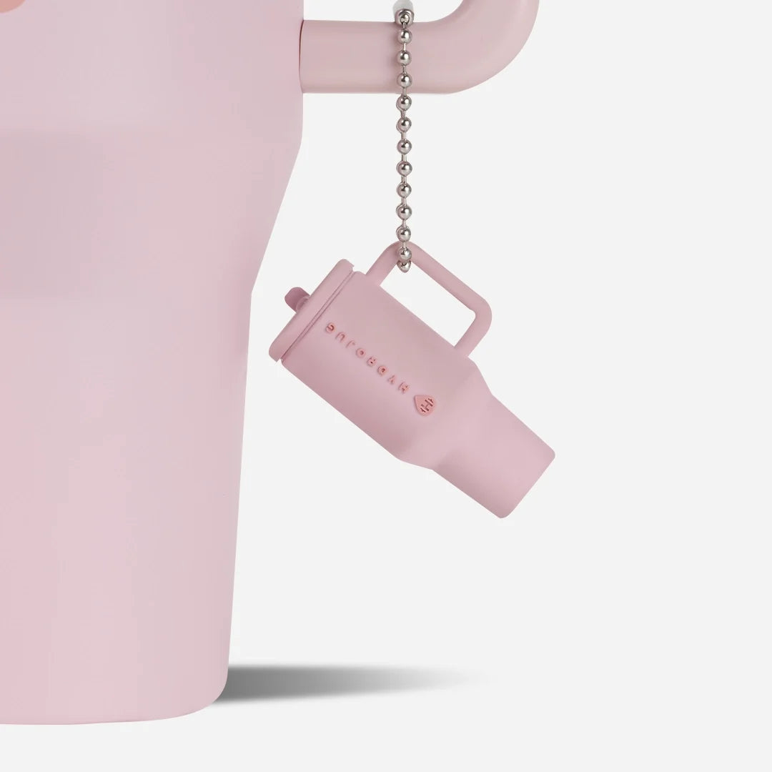 traveler-keychain-m1 Web-TravelerKeychainPhotos-PinkSand2.webp